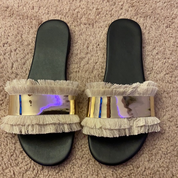 Sandals - Picture 2 of 4